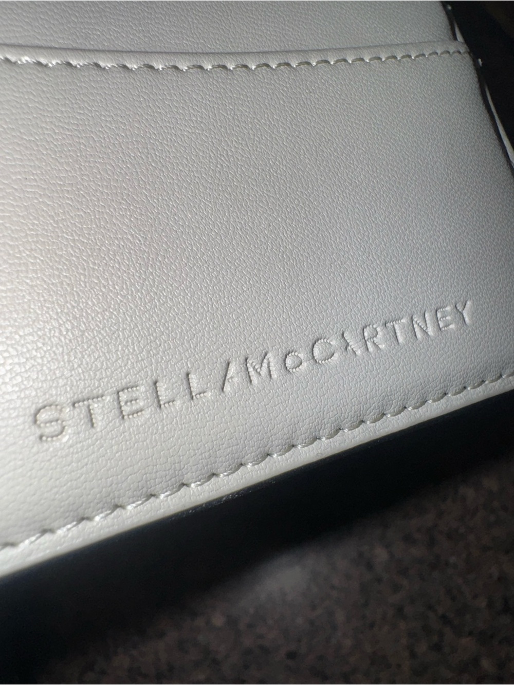 Stella McCartney cream card holder like new condition✅ authentic✅ - Picture 2 of 4